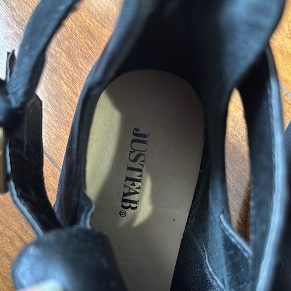 JustFab Black Ankle Booties with Sleek Design - Picture 2 of 3